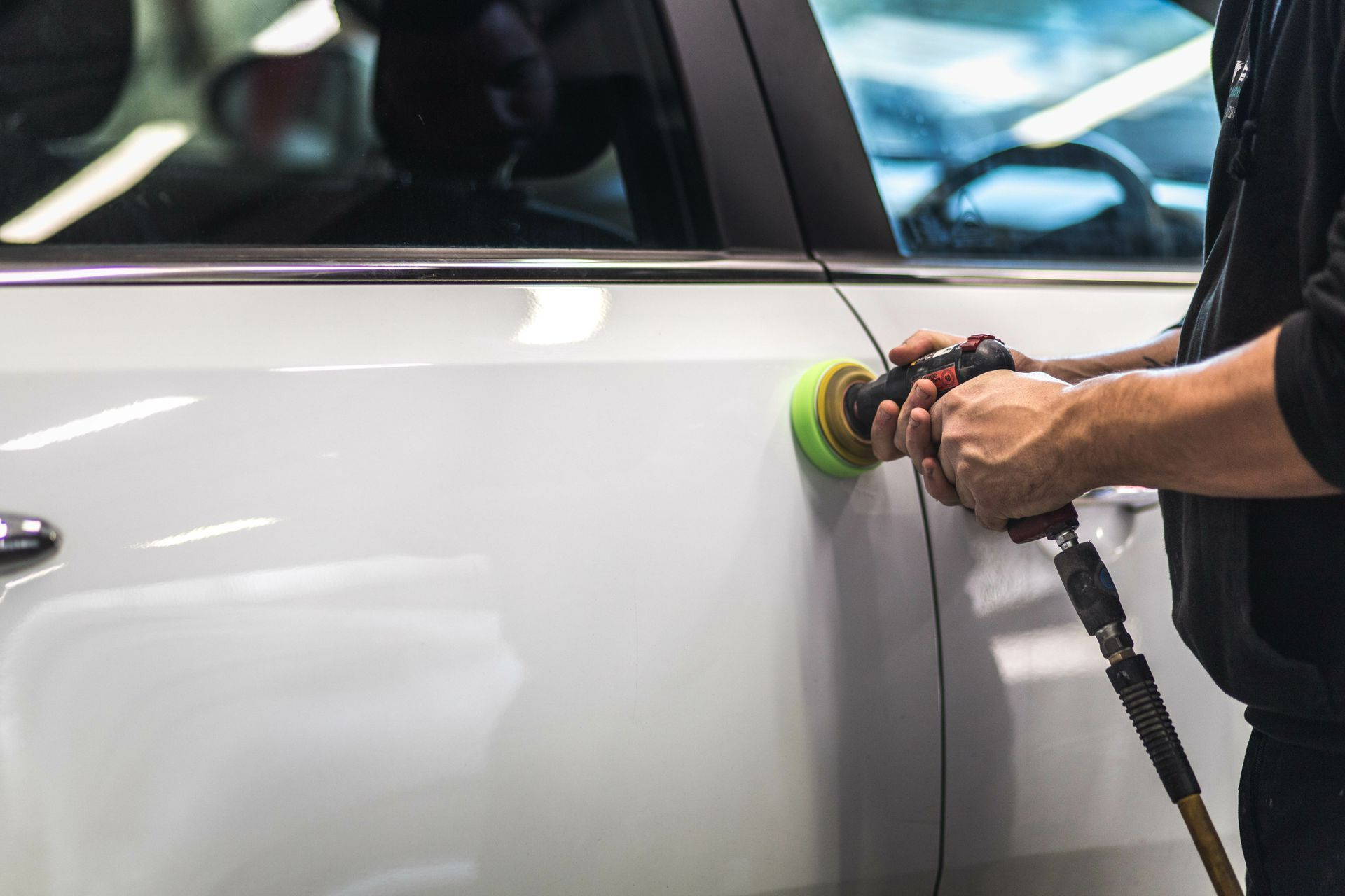 Ponçage d'une portière