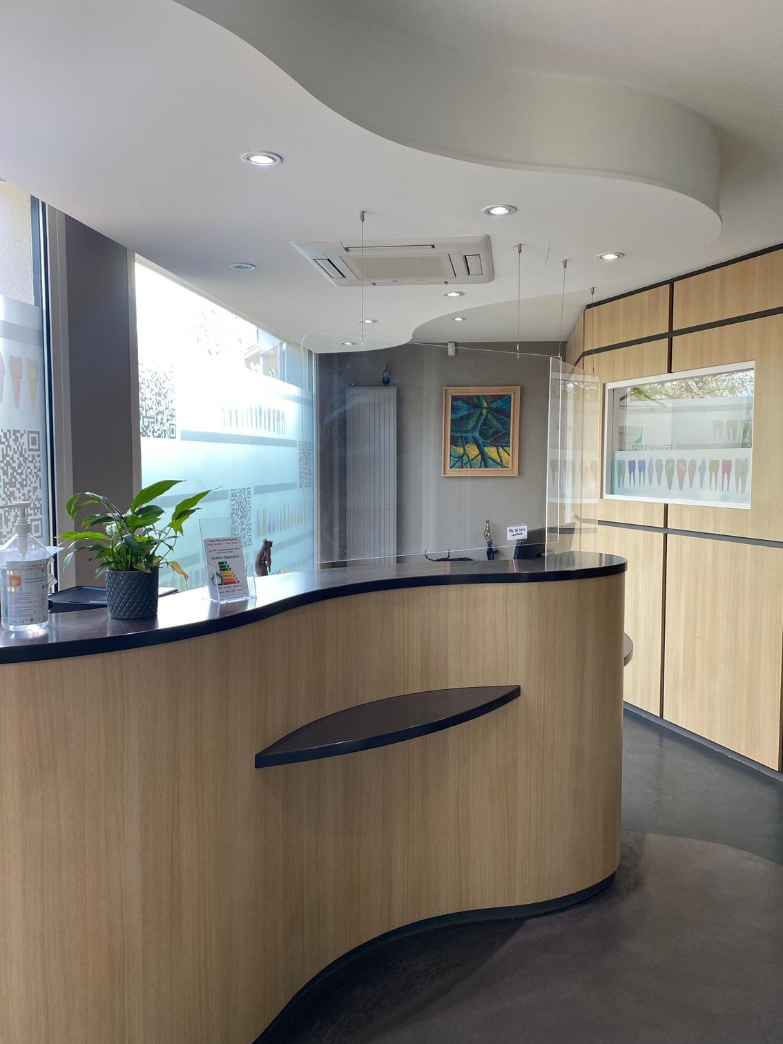 Accueil avec le comptoir.