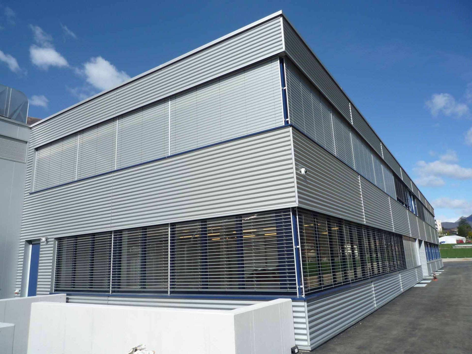 Stabile industriale Rivera