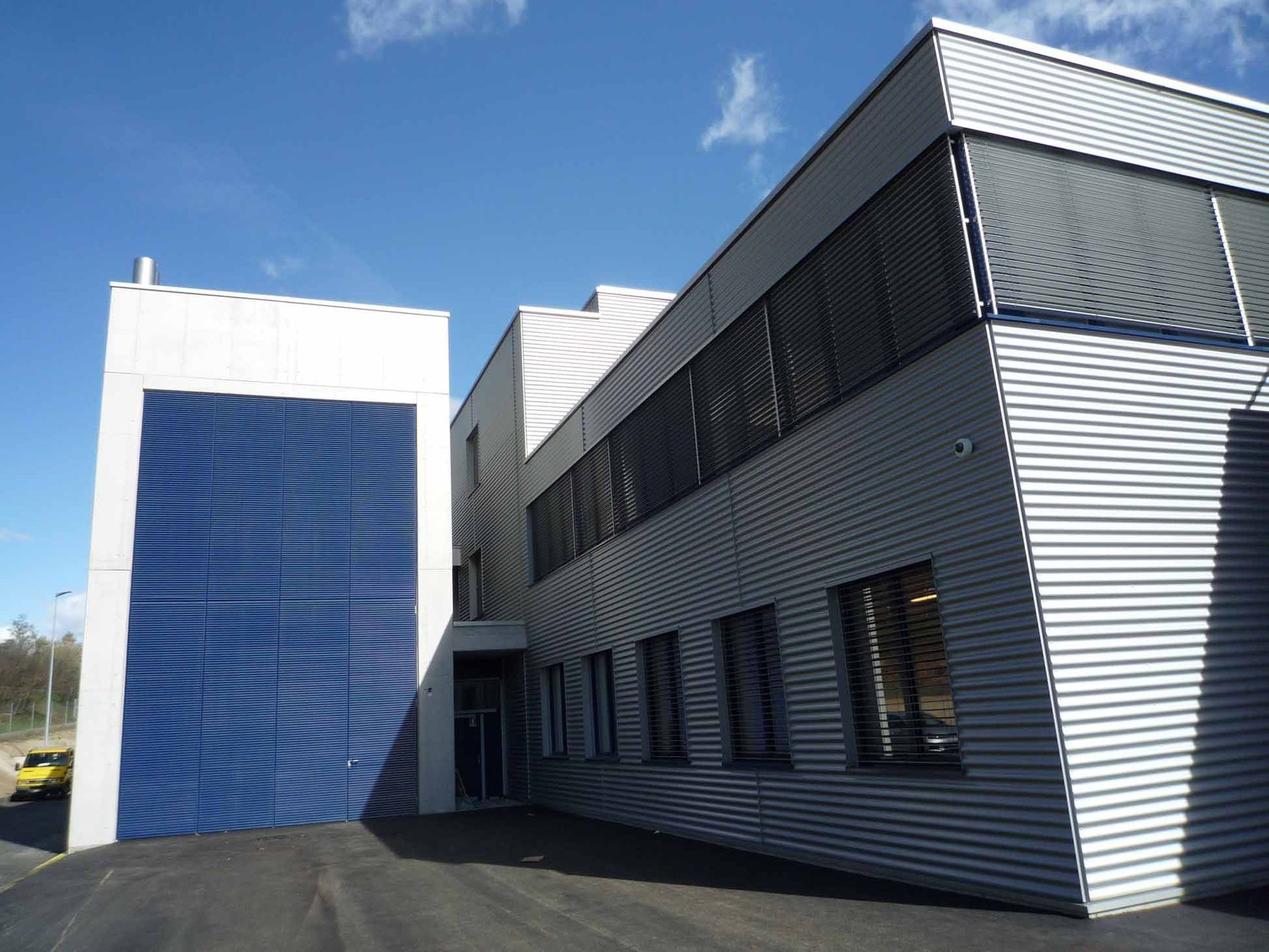 Stabile industriale Rivera