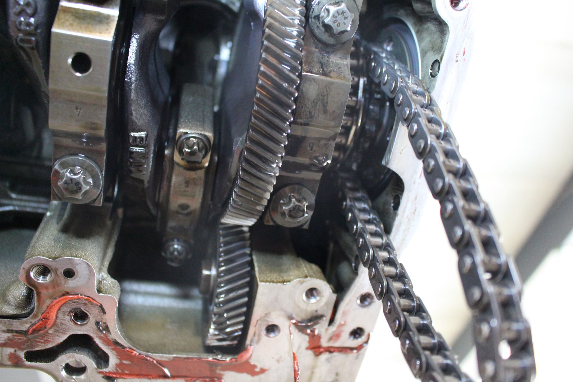 Zahnriemen und Ketten eines Fahrzeugs