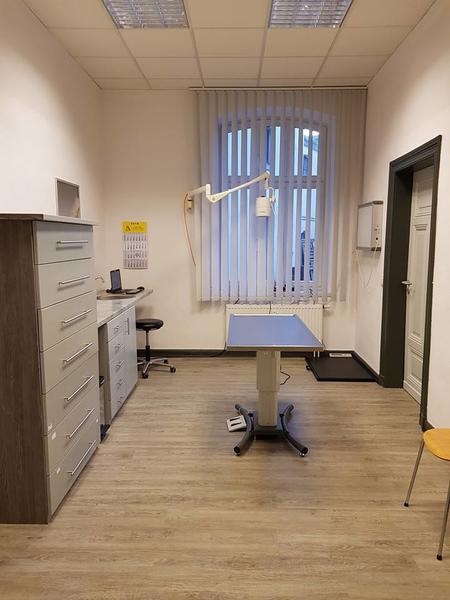 Behandlungsraum Kleintierpraxis Dr. med. vet. Anne Arnold Bochum