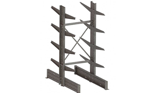 Supports d'étagère en métal gris avec supports triangulaires et longs rails horizontaux sur fond blanc
