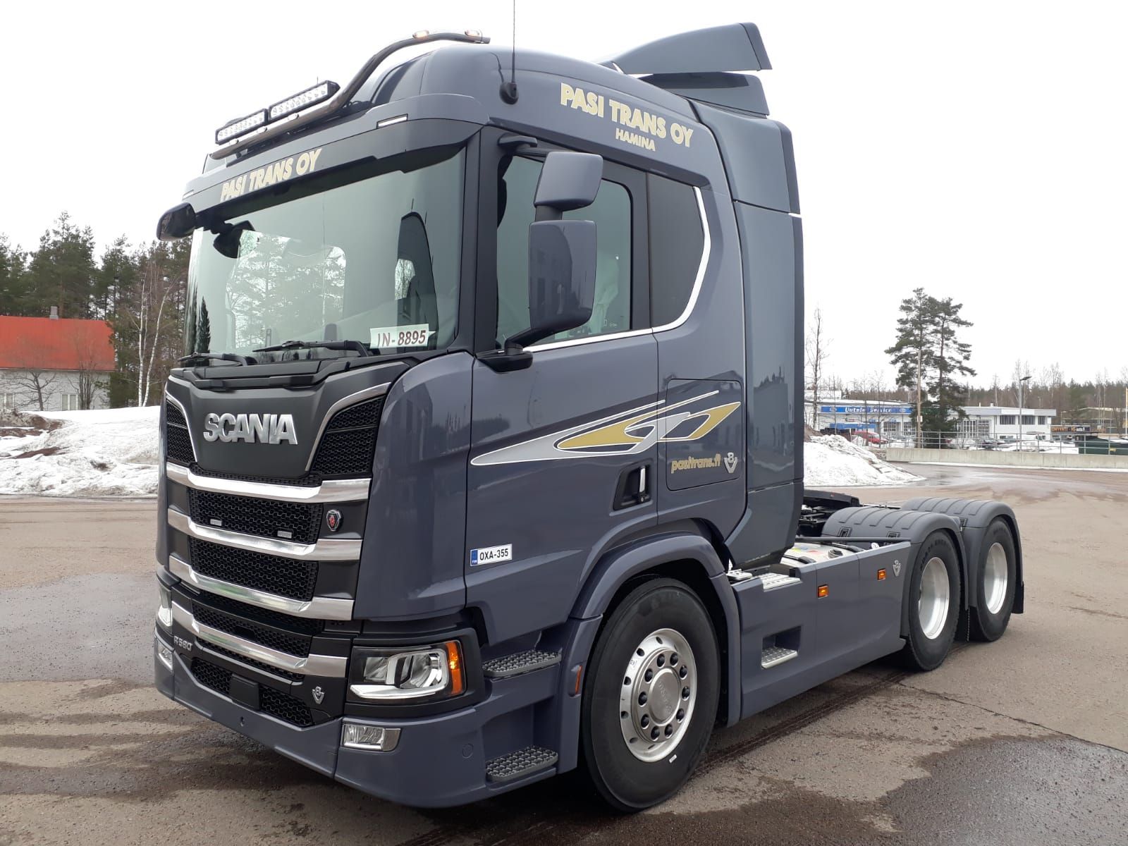 Pasi Trans Oy:n kuljetusajoneuvo