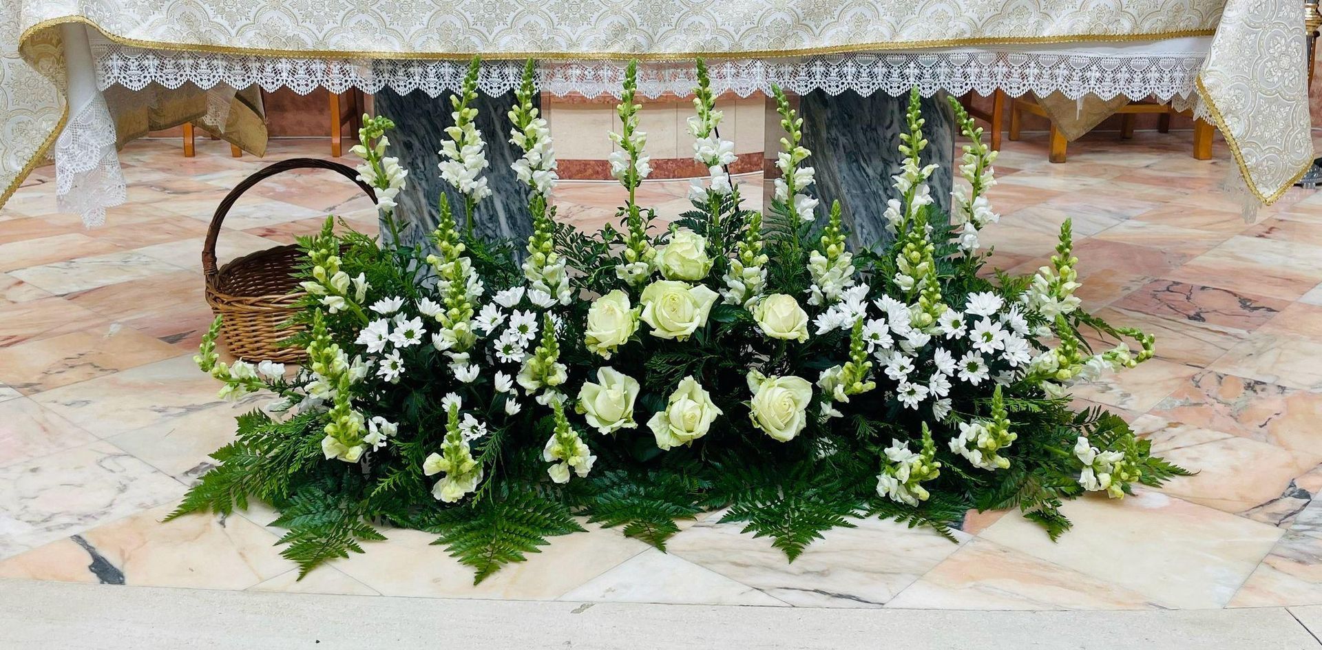 Florista Mariazinha - Decoração de Igrejas