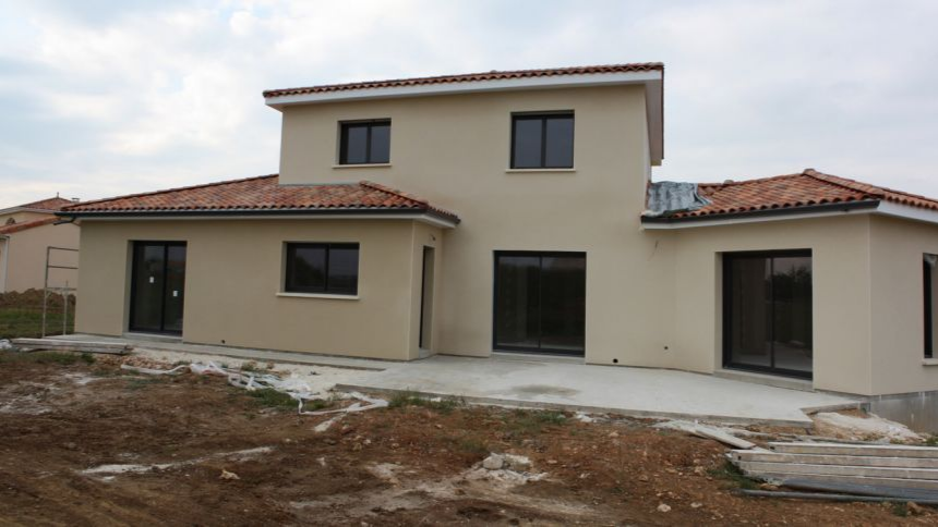 Ravalement de façade à Carpentras.