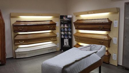 Gouzènes cercueils inhumation crémation Château-du-Loir