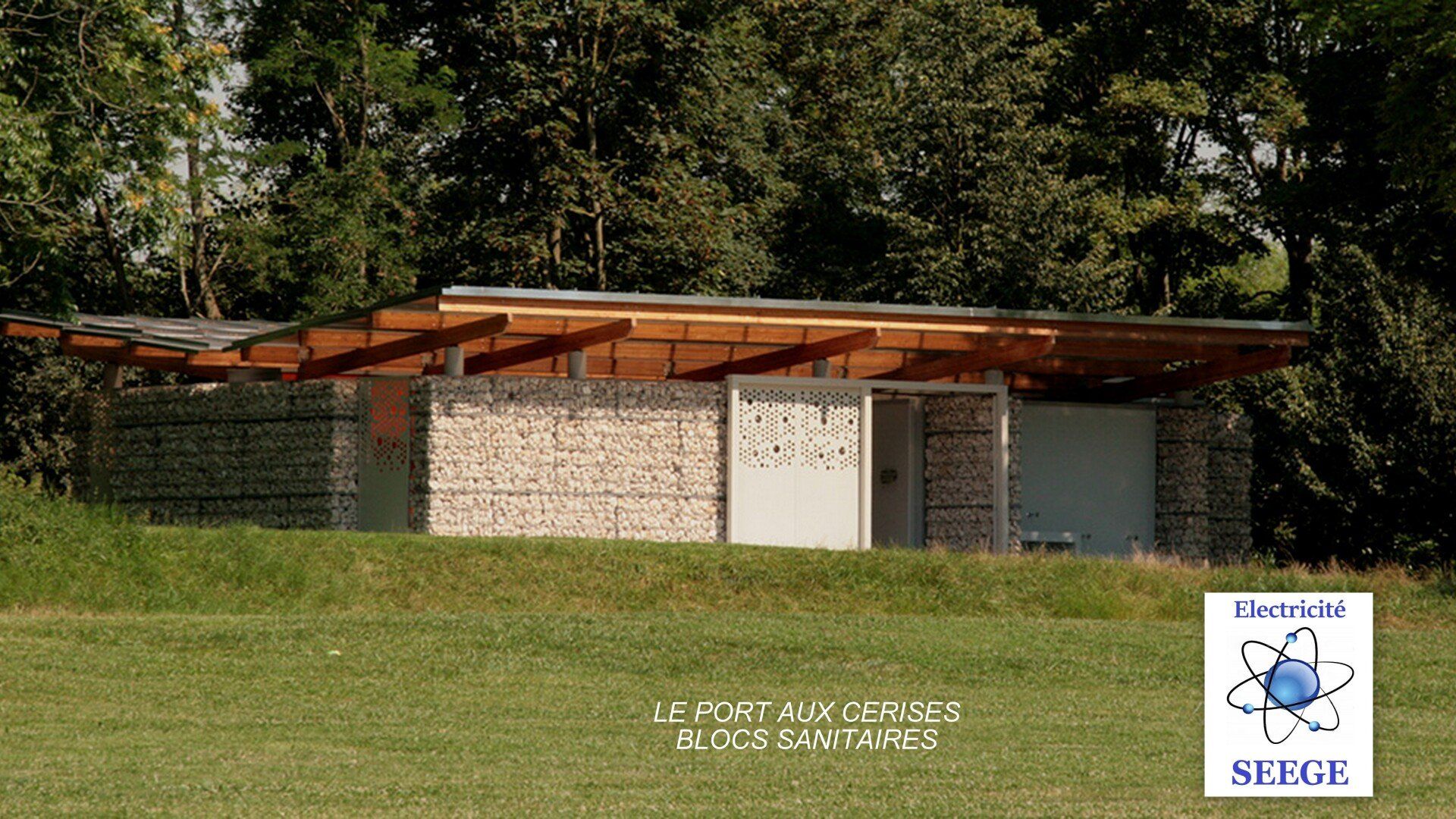 PORT AUX CERISES - BLOCS SANITAIRES