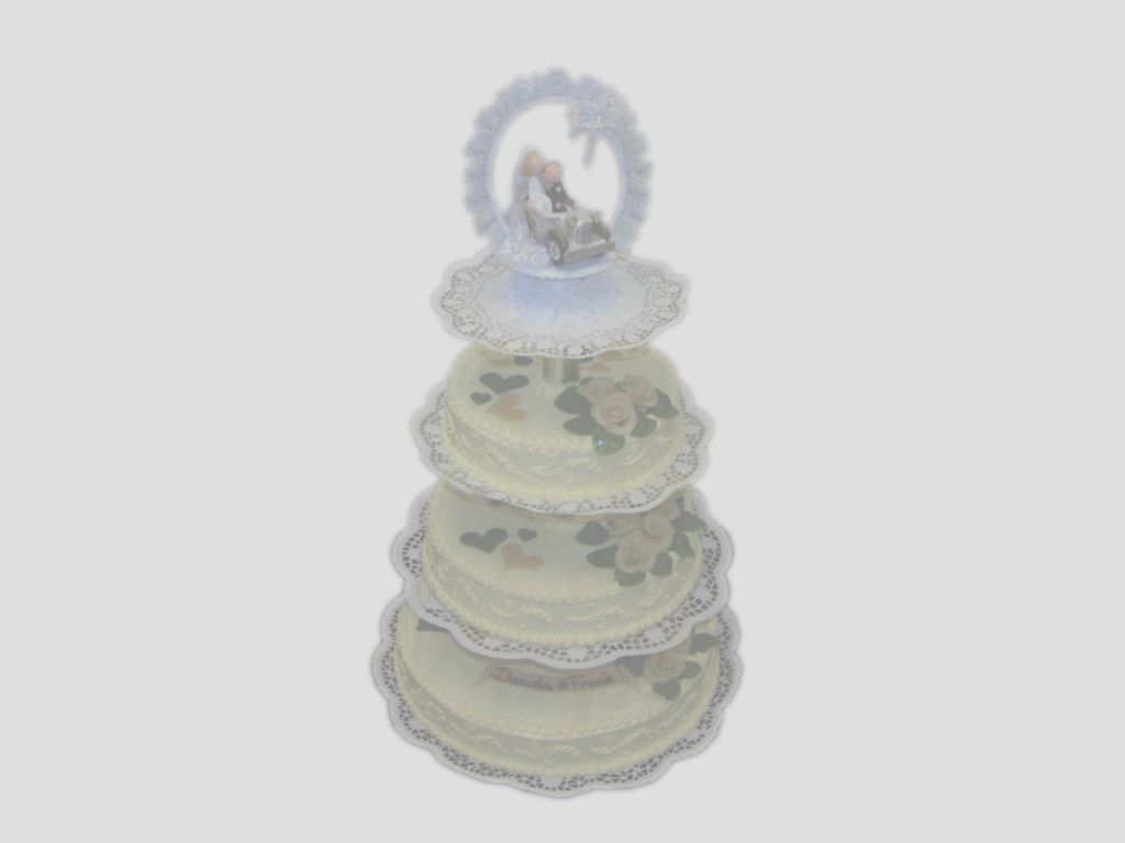 Hochzeitstorte, 3-stöckig, auf Gestell,