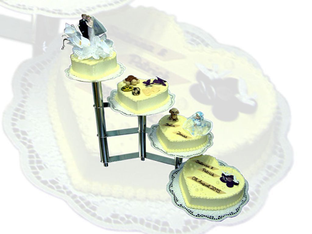 Hochzeitstorte, 4-stöckig auf Gestell