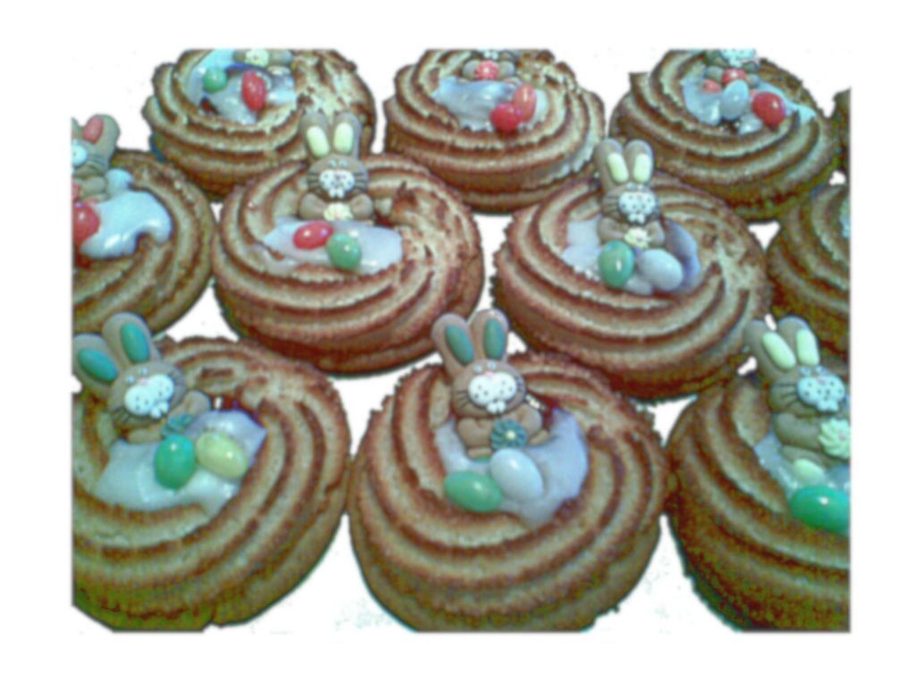 Ochsenaugen mit Hasen und Eiern