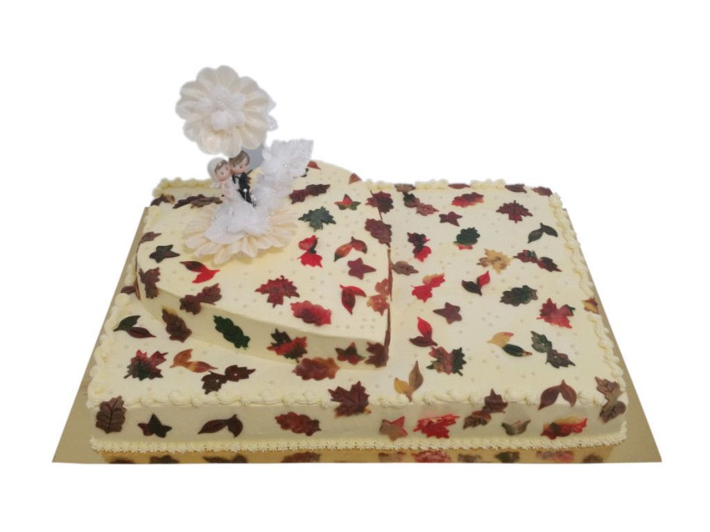 Vierecktorte mit Herz zur Hochzeit