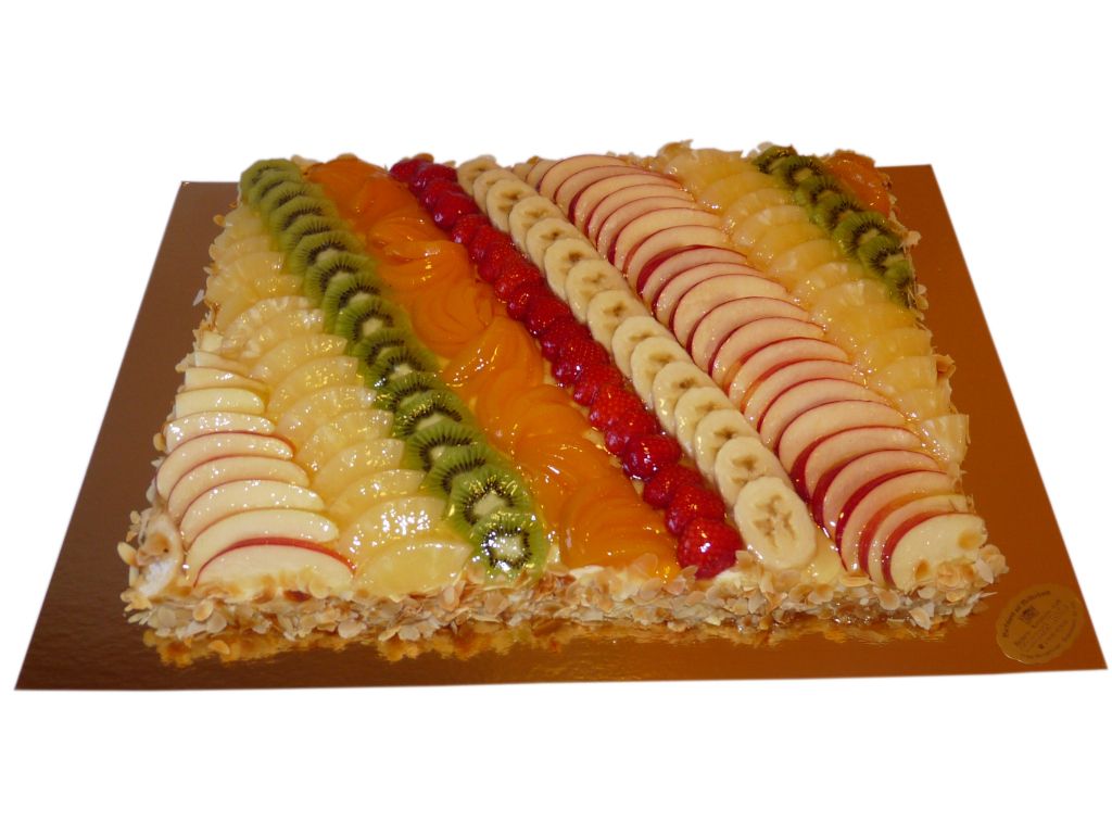 Vierecktorte mit Obst