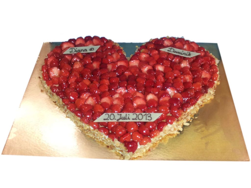 großes Obstherz zur Hochzeit