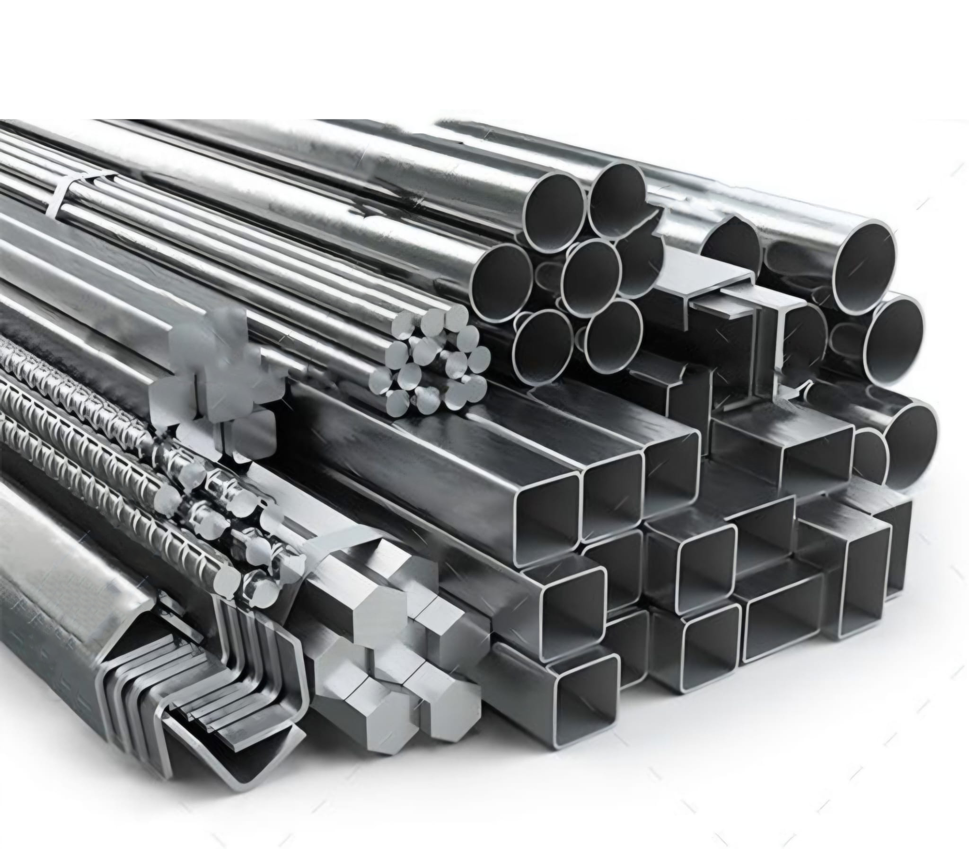 Assortiment de matériaux de construction métalliques, notamment des barres, des tuyaux et des poutres, empilés ensemble.