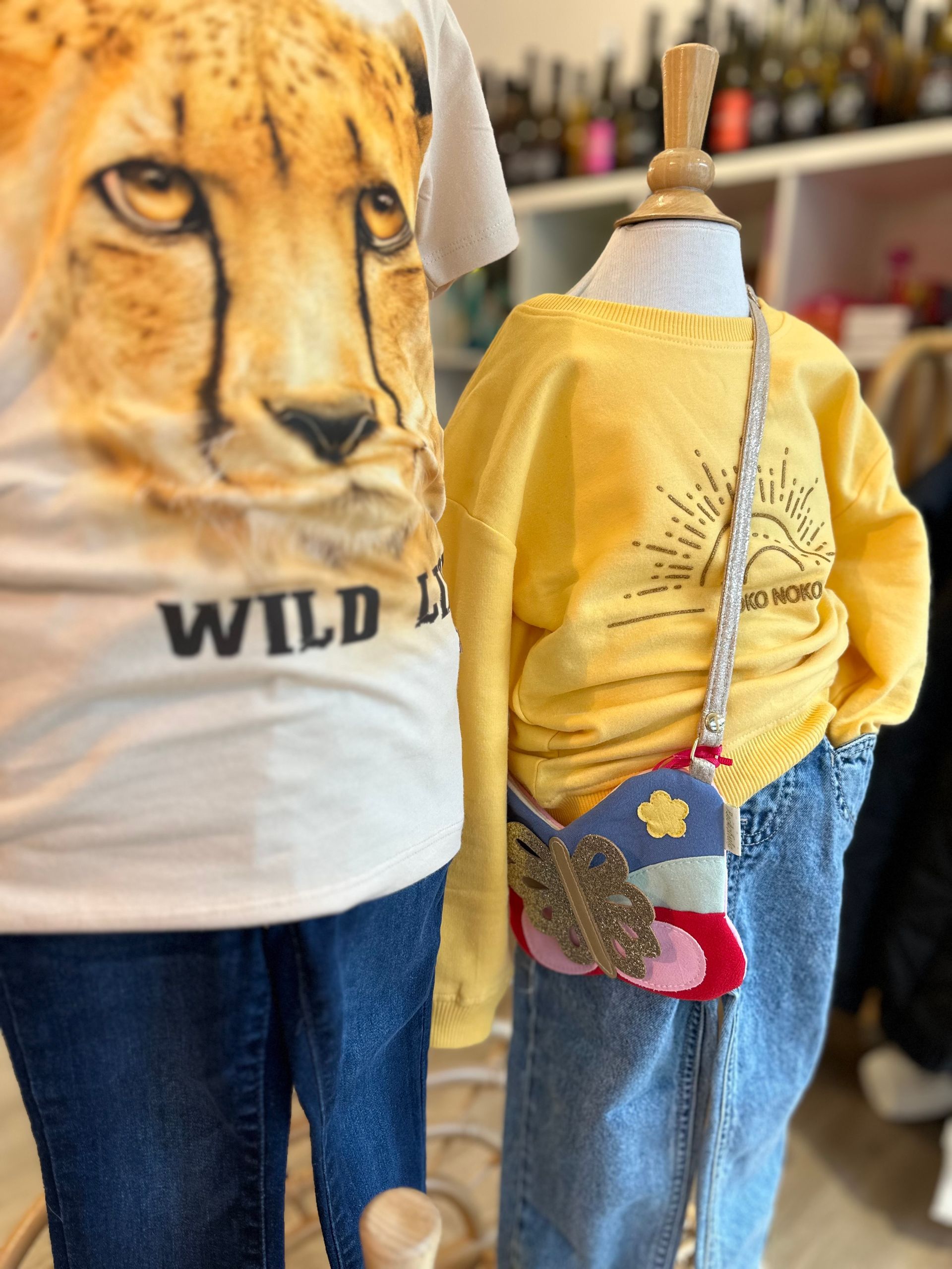 Damenoutfit und Accessoires