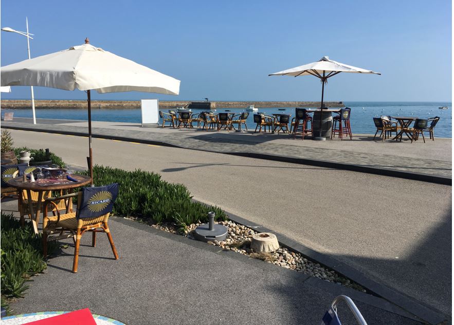Terrasse du Mar-Bella, restaurant à Omonville