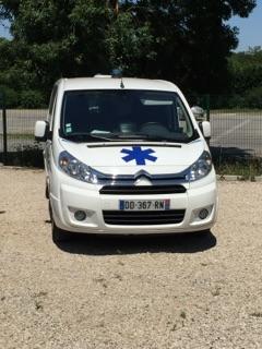 Accompagner les personnes malades en ambulance