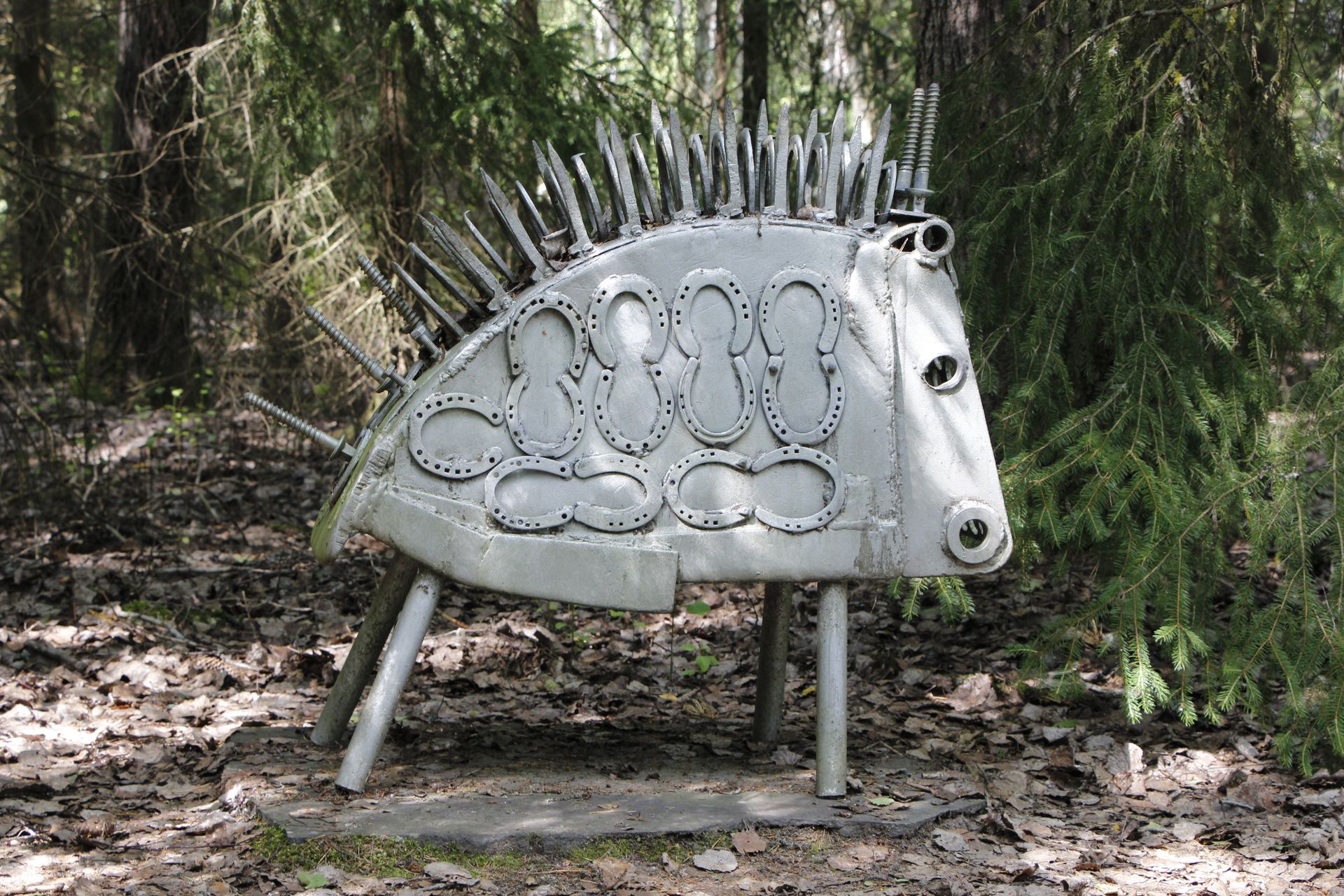 Alkueläin