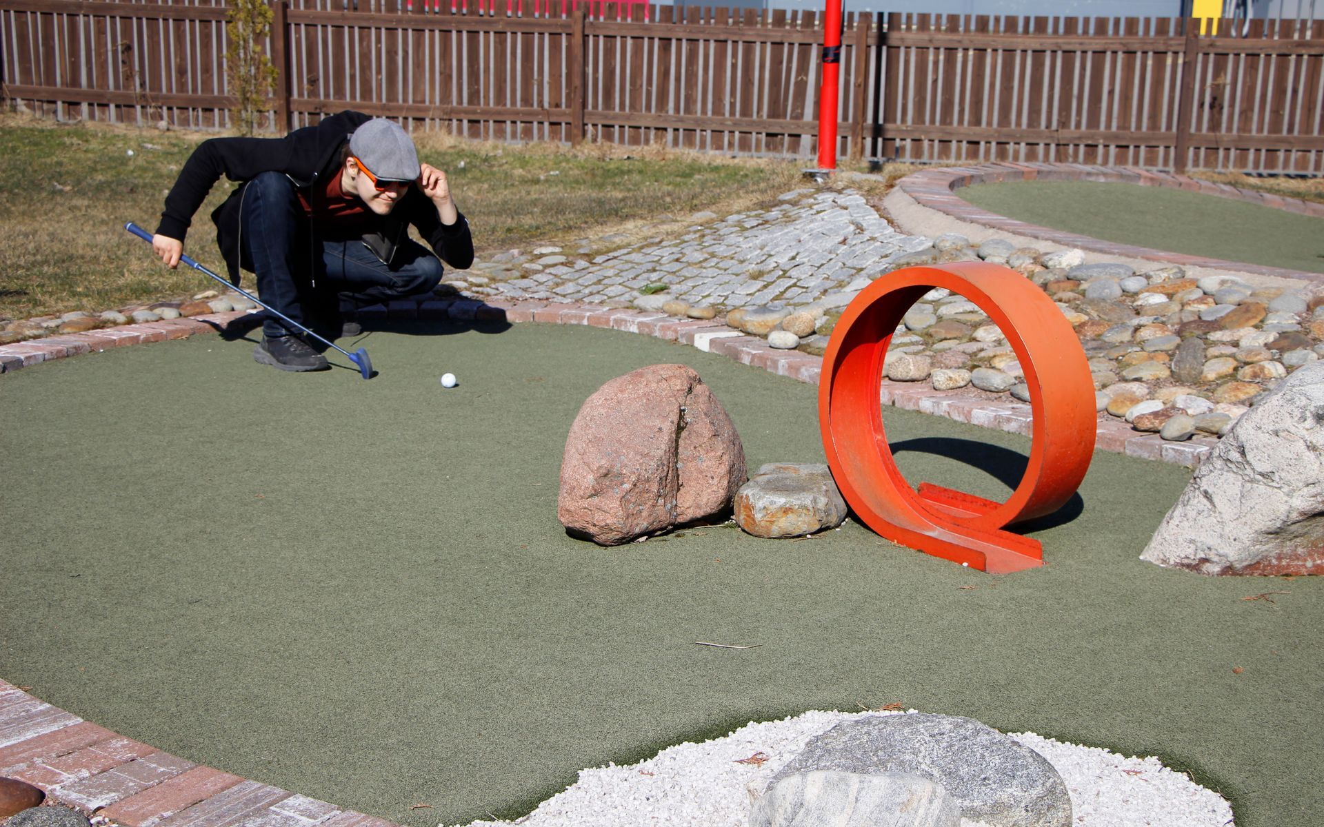 Minigolfia aivan Loimaan keskustassa.