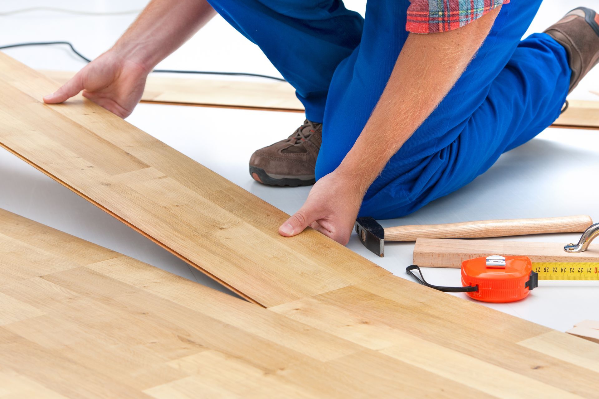 Pose de parquet contre-collé.