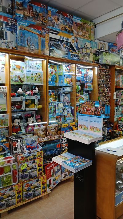 Set de juguetes Playmobil City Harbour con figuras, vehículos y edificios.