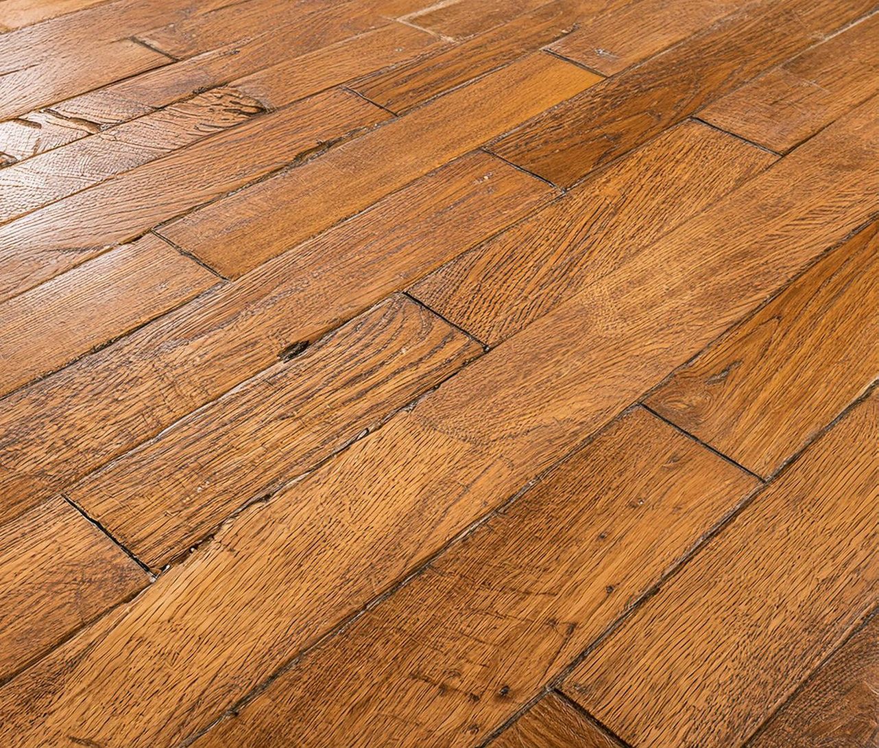 Parquet en bois rénové en gros plan