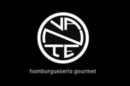 Un logo blanco sobre fondo negro que dice hamburgereria gourmet