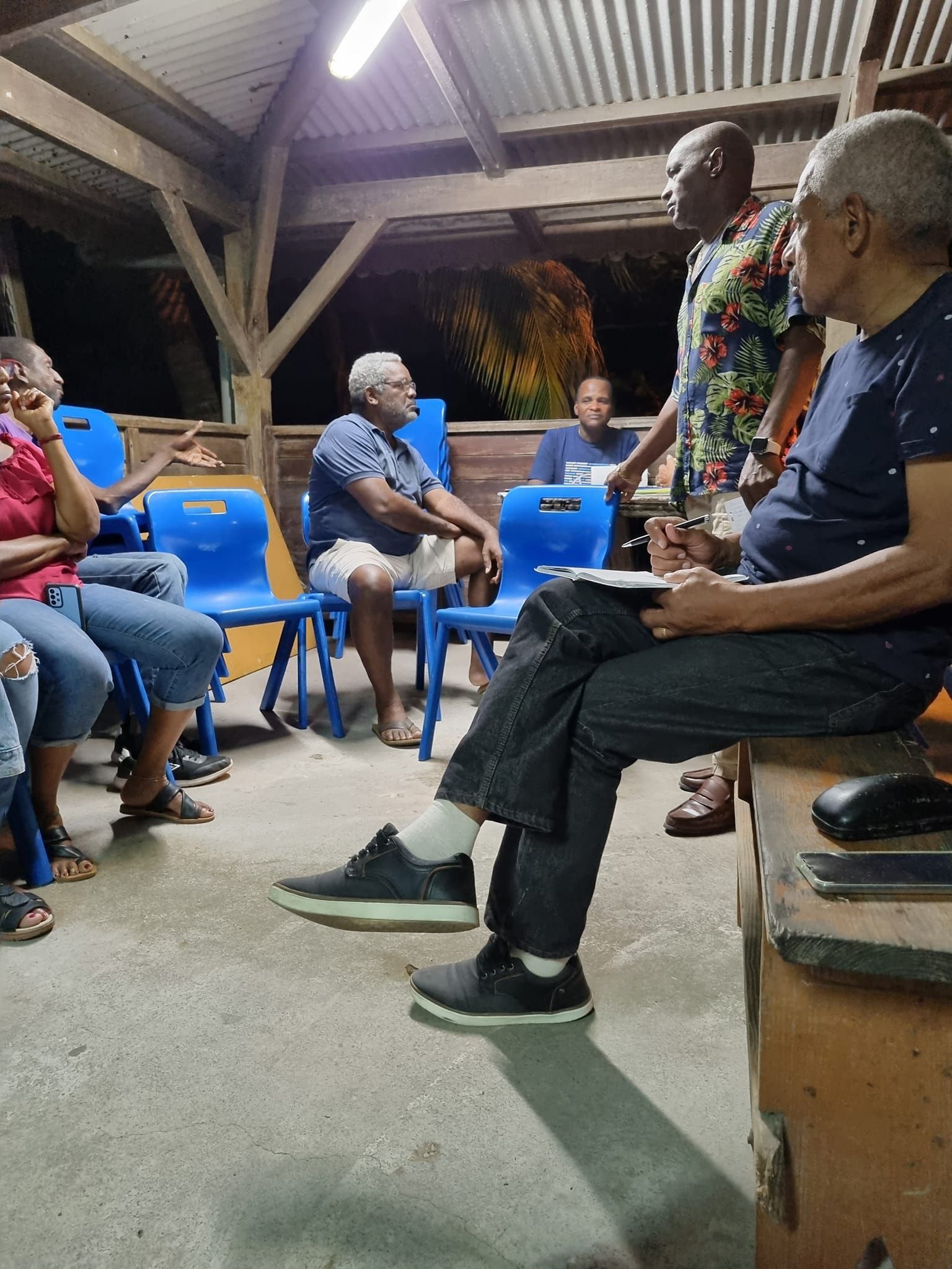 Réunion entre habitants.
