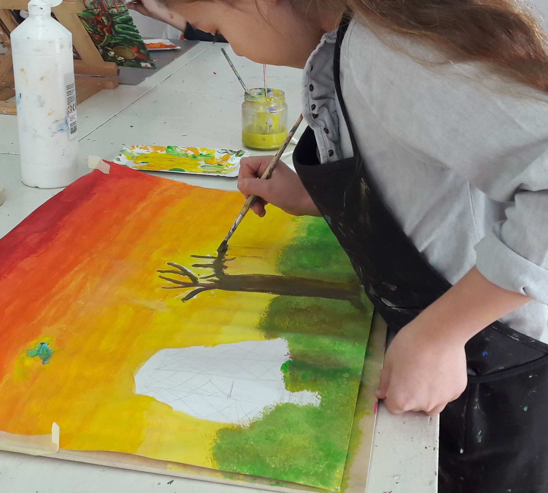 Un espace de créativité libre pour les enfants - Artistes en Herbe