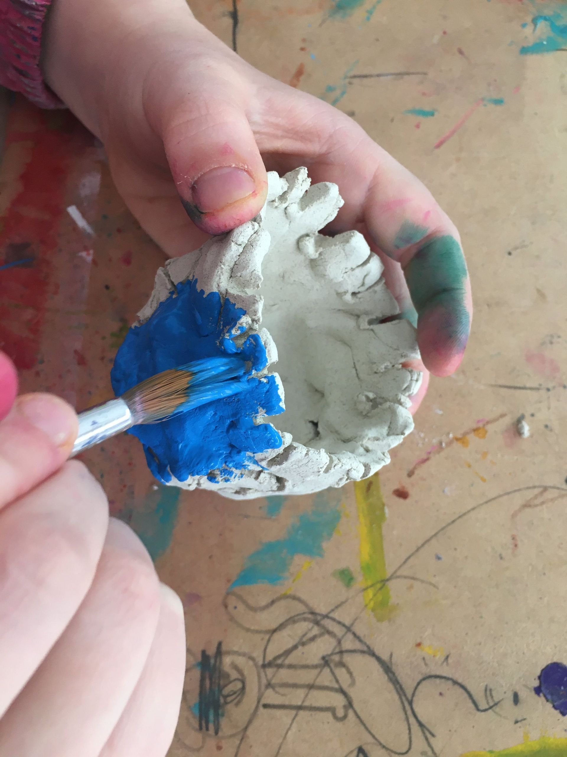 Un espace de créativité libre pour les enfants - Artistes en Herbe