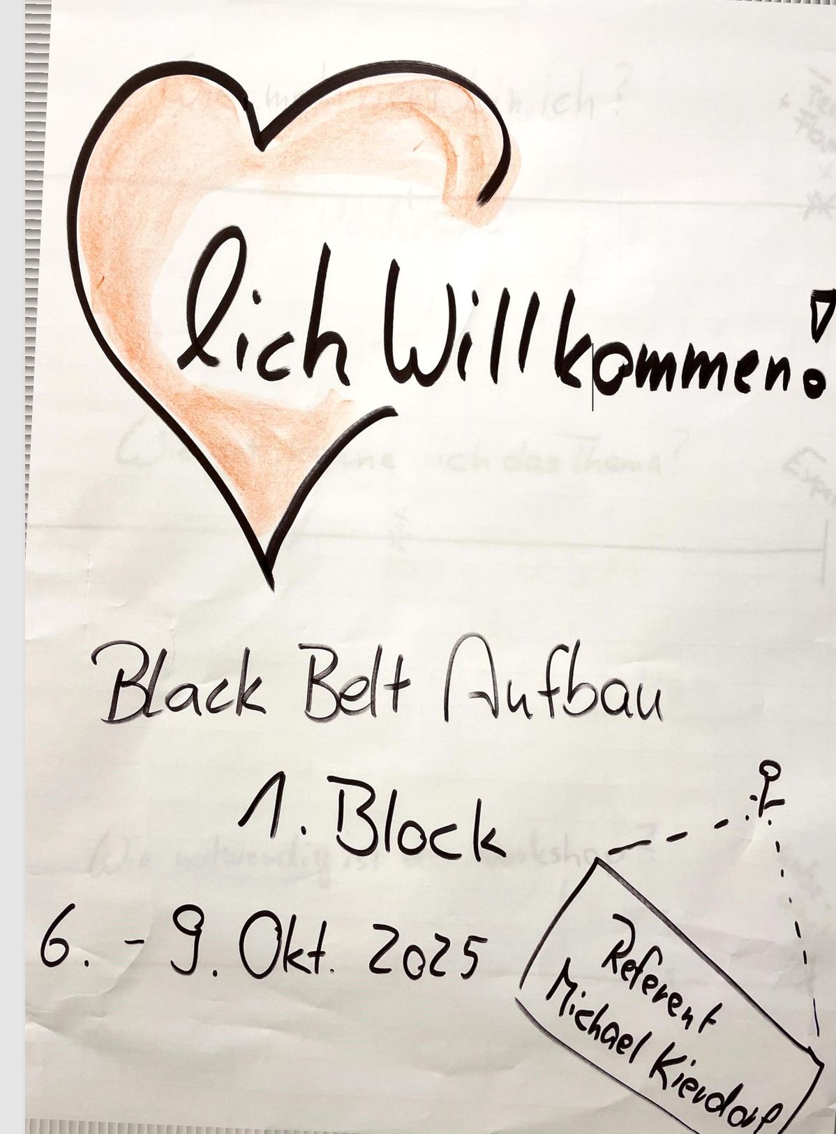 Teilnehmende des Six Sigma Black Belt Trainings bei der Arbeit in Frankfurt/München.