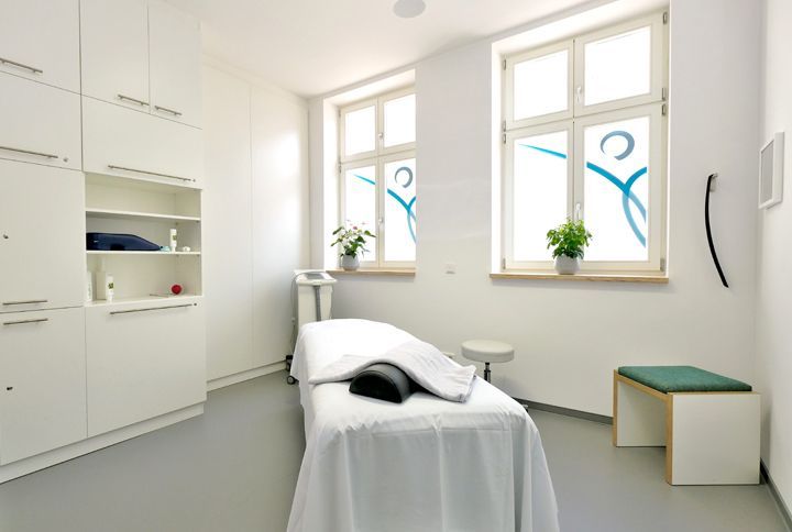 Blick in einen Behandlungsraum der Strelitzphysio GmbH in der Praxis Schloßstraße Neustrelitz