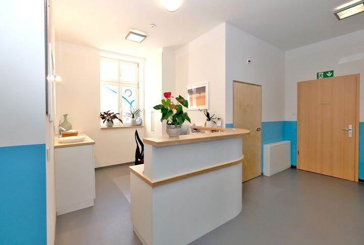 Tresenbereich der Strelitzphysio GmbH in der Schloßstraße Neustrelitz