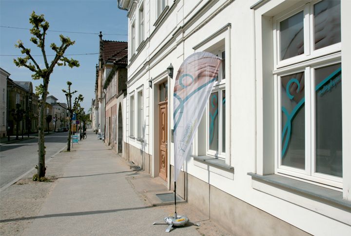 Ansicht des Gebäudes der Strelitzphysio GmbH in der Schloßstraße Neustrelitz Richtung See