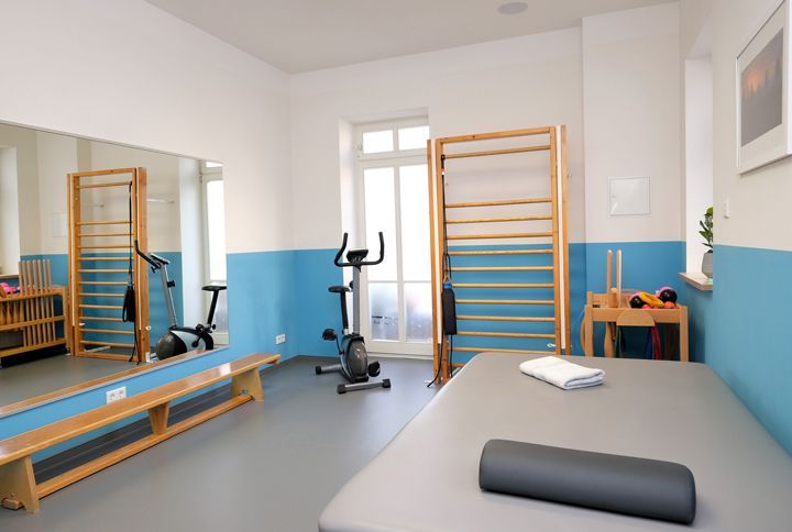 Blick in den Sportraum der Strelitzphysio GmbH in der Praxis Schloßstraße Neustrelitz