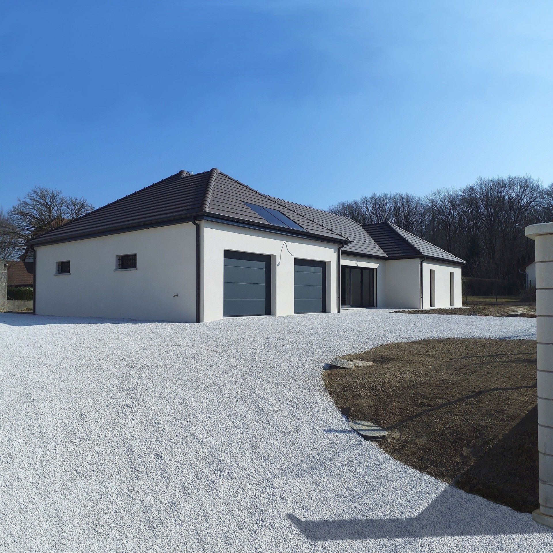 Construction à Dole en U