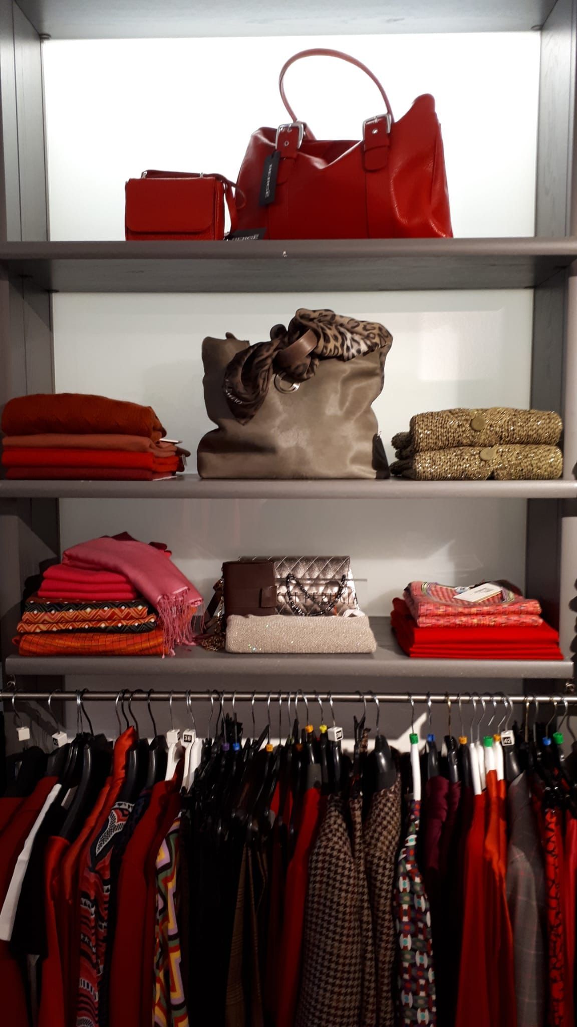 Prêt-à-porter et accessoires de grandes marques à Yverdon-les-Bains - Croco les Styles
