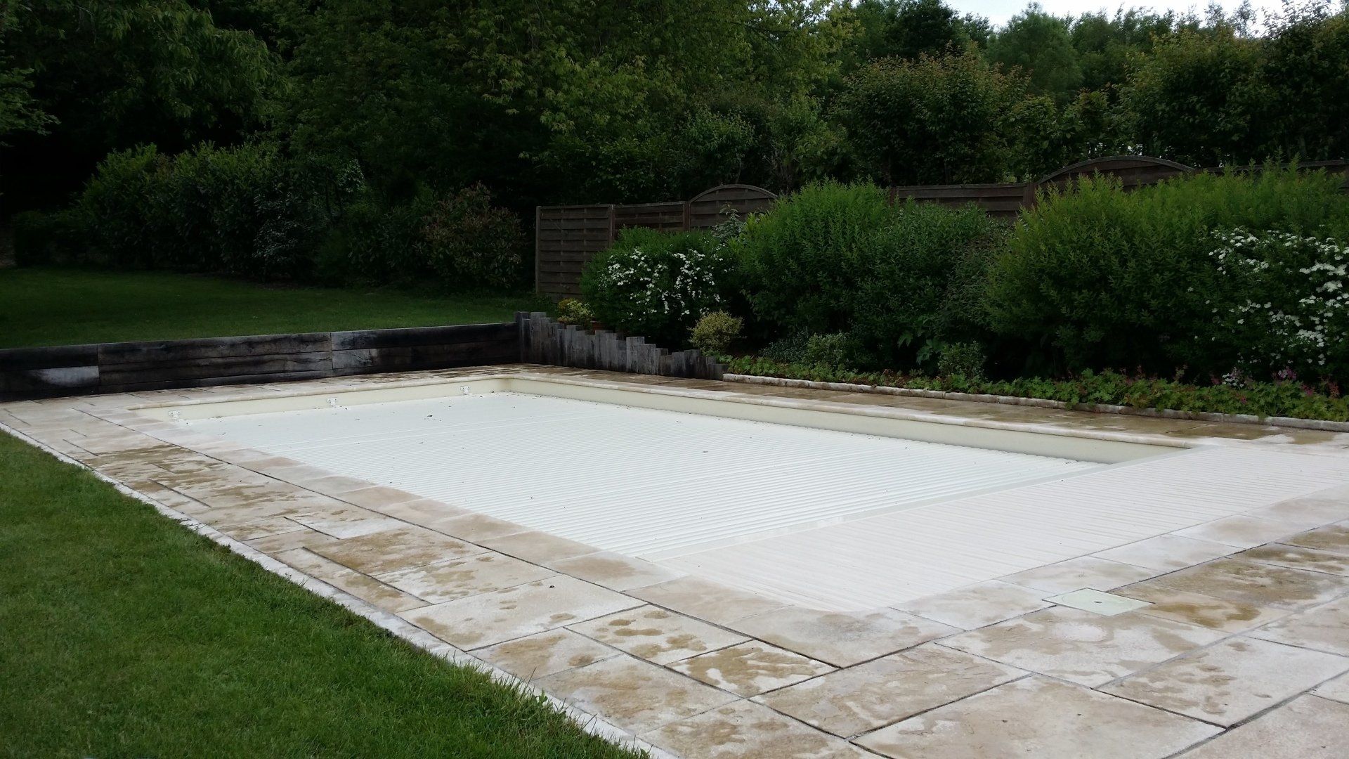 Aménagement contour de piscine