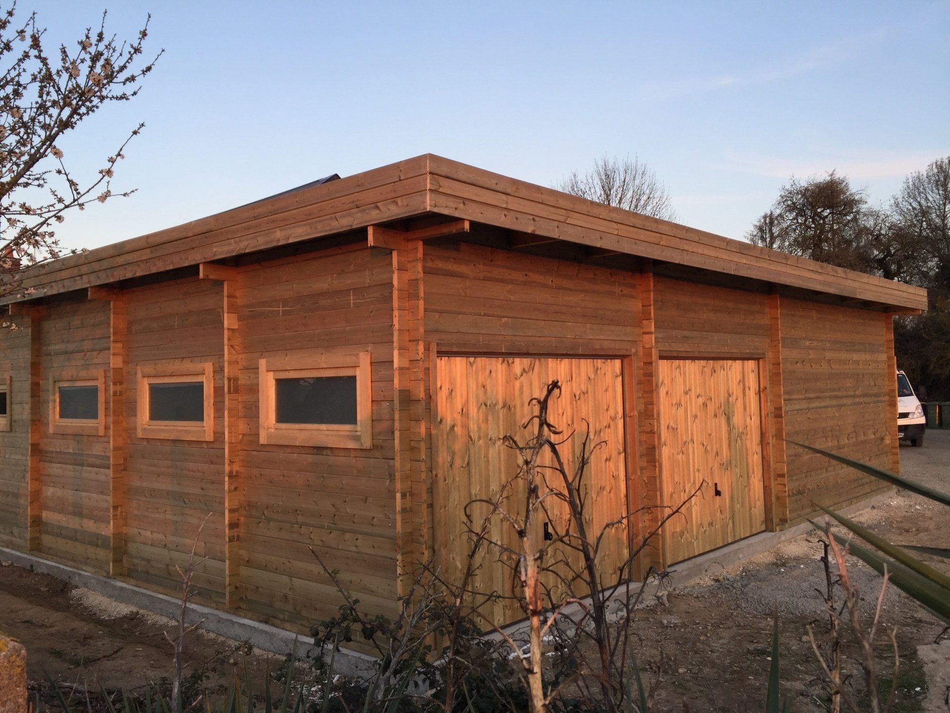 Garage et atelier en bois