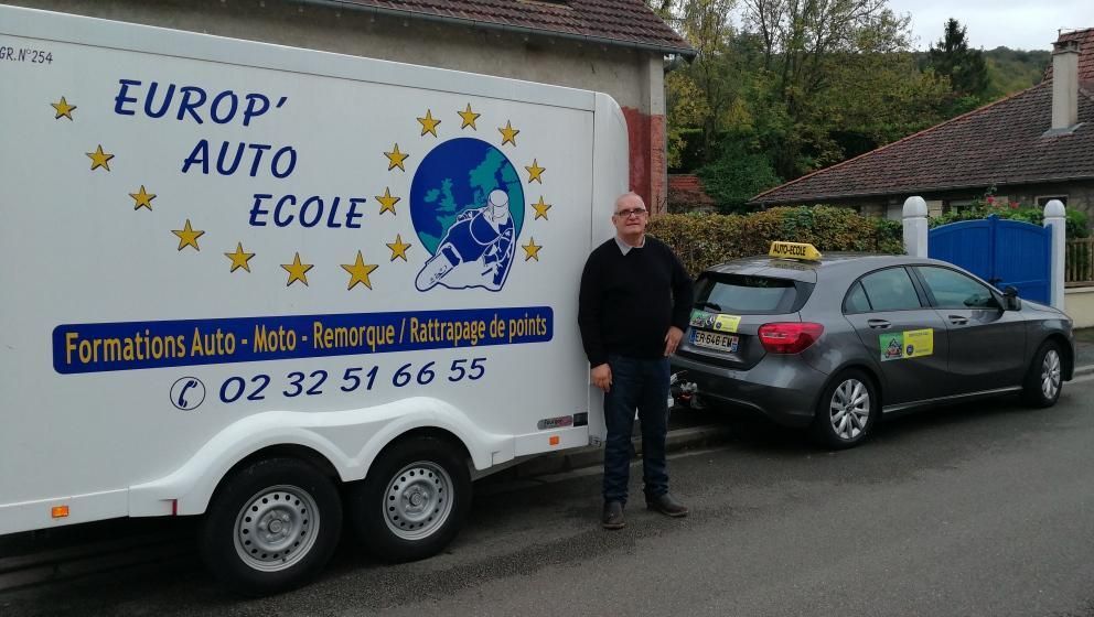 Voiture et remorque auto-école