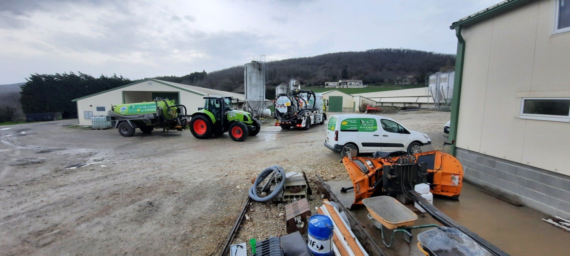 Parc de véhicules d'entretien