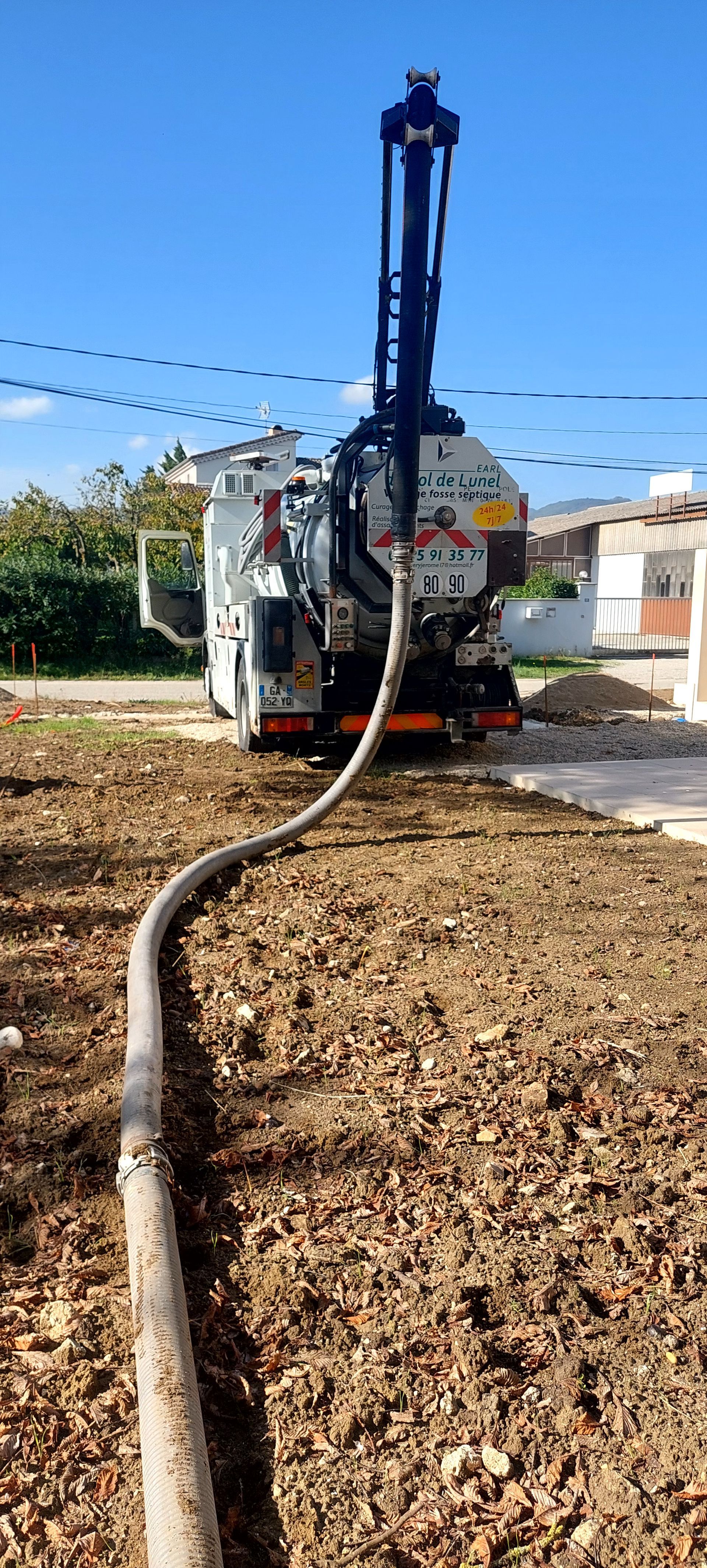 Camion pour le débouchage de canalisations
