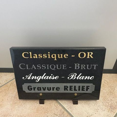 Plaque en verre avec papillons