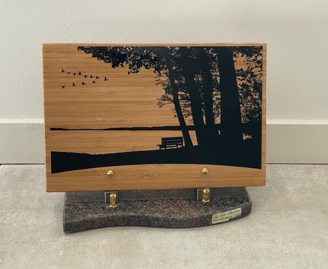 Paysage reproduit sur plaque en bois
