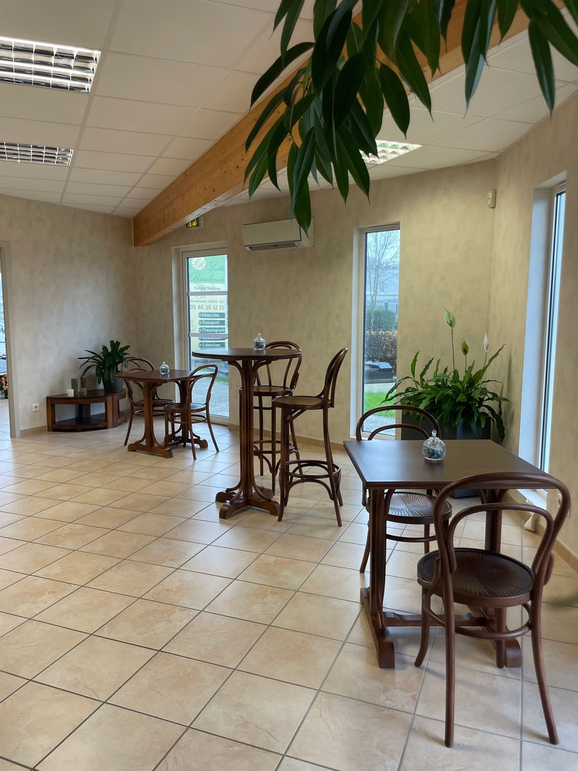 Salle de repas de l'agence de La Tremblade