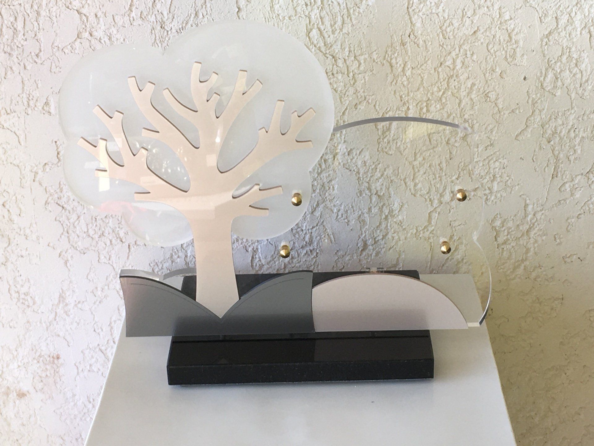 Plaque en forme d'arbre beige