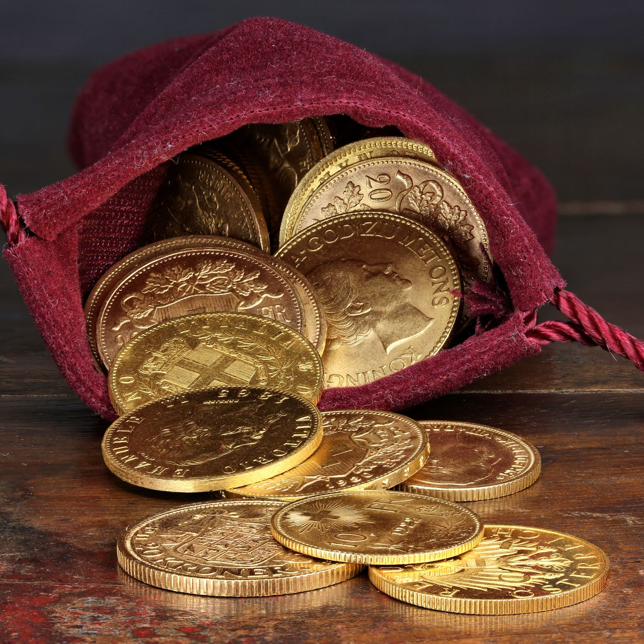 Une sacoche pleine de Louis d'or