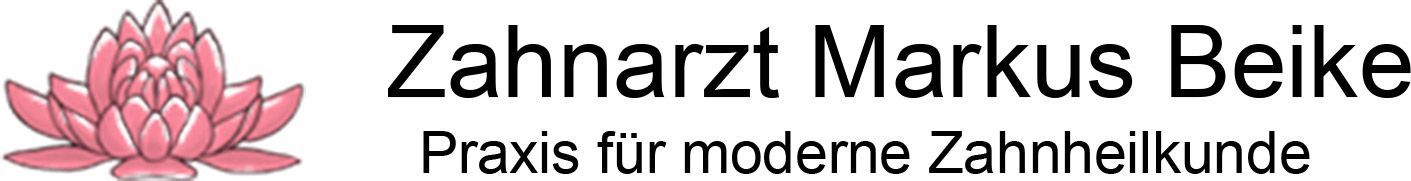 Logo der Zahnarztpraxis „Zahnarzt Markus Beike“ mit einer rosa Blumengrafik.