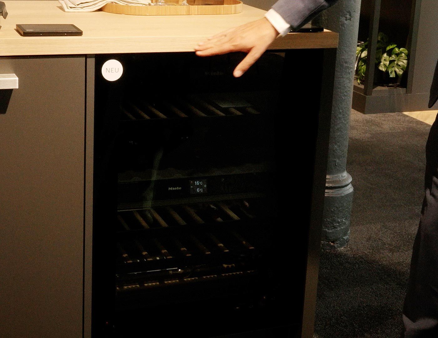 Einbau-Weintemperierschrank